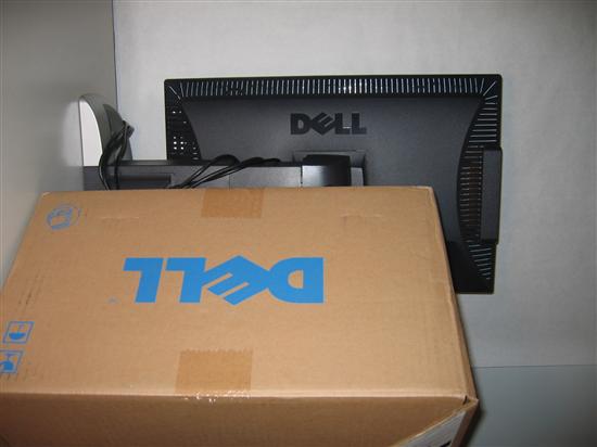 Box and 2405FPW Monitor